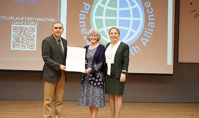 Gezegen sağlığı alanında çalışmalar yapan Prof. Dr. Teddie Potter konferans verdi