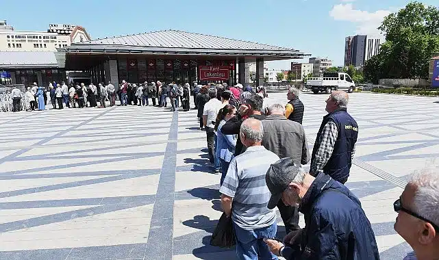 Osmangazi Belediyesi’nden ücretsiz fide dağıtımı