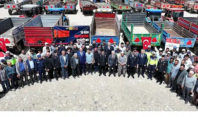 “Reflektör Tak, Görünür Ol” Projesi ile Çiftçilere 10 Bin Adet Reflektör Dağıtılacak