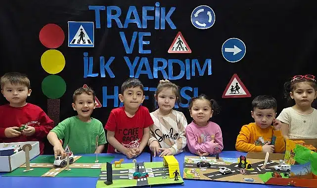 Trafik kurallarını eğlenerek öğrendiler
