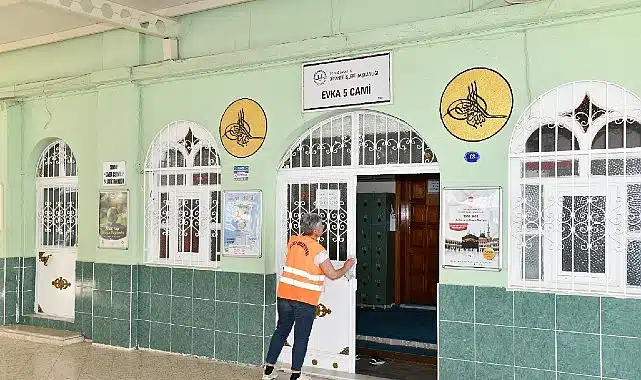 Çiğli’de Camiler Kurban Bayramı’na hazır