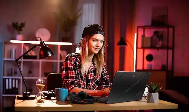 Oyun Tutkunlarına İndirimli Fiyatlarla Yaz Tatili Hediyesi: Acer Nitro V 15 Serisi