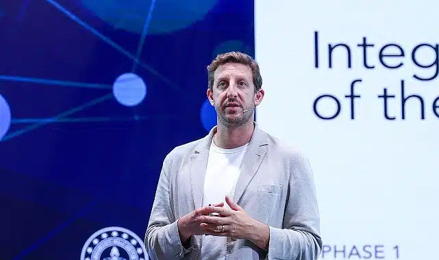 Zack Kass TETZ 2025’te konuştu:  “Yapay zekâda insan zihnine eşdeğer bir noktaya her geçen gün daha fazla yaklaşıyoruz”