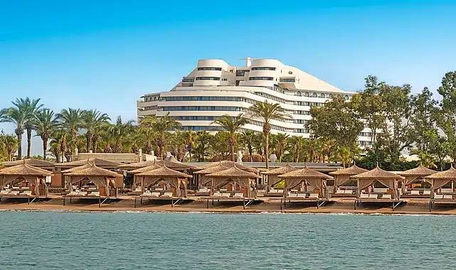 Akdeniz’in Zarafeti, Ailenizin Yaz Hikâyesi: Titanic Deluxe Lara’da Tatil Başkadır