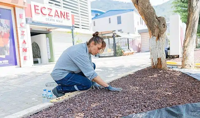 Balçova Belediyesi’nden park ve yeşil alanlarda su tasarrufu