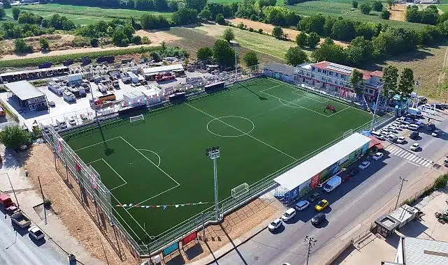 Baş döndüren açılış trafiği