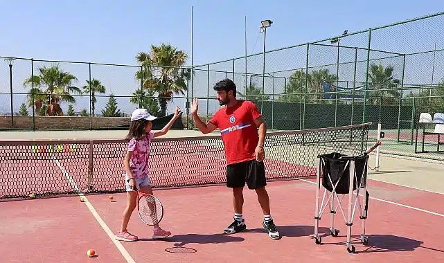 Geleceğin Tenisçilerine Başkan Çerçioğlu’ndan Tam Destek