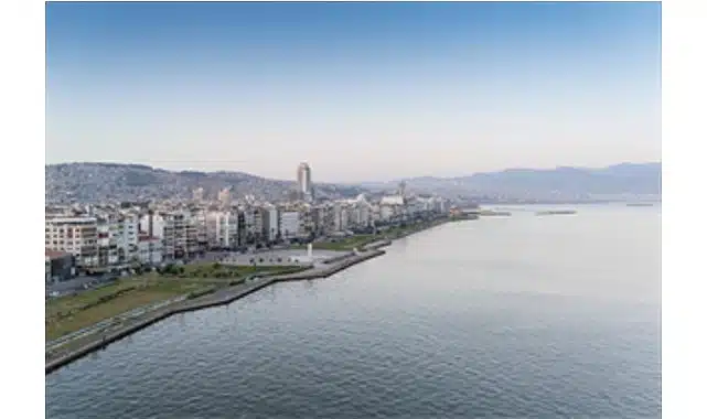 İzmir Büyükşehir Belediyesi’nin ulusal kredi notunda tarihi artış