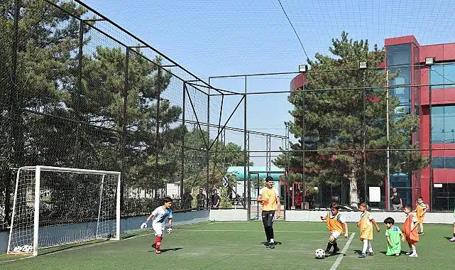 Nilüfer Yaz Spor Okulları’nda sertifika heyecanı