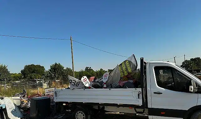 Nilüfer’de kent estetiğini bozan tabelalara müdahale