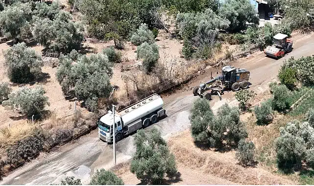 Başkan Çerçioğlu kırsaldan kent merkezine kadar Aydın’ın tüm yollarını yeniliyor
