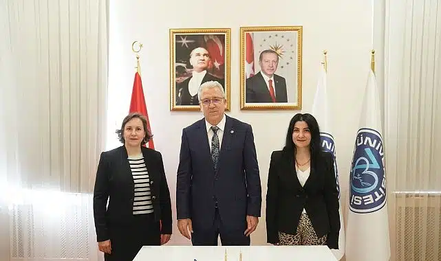 EÜ’nün “Jinekolojik ve Obstetrik Muayene Giysisi” buluşu “Faydalı Model” olarak tescillendi