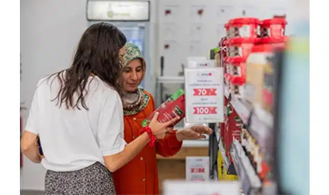 İZMAR 10’uncu mağazaya ulaştı