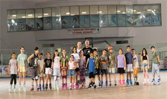 İzmir’de tekerlekli paten kursuna ilgi yoğun