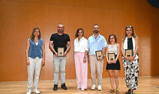 Karabağlar Akademi İlk Mezunlarını Verdi