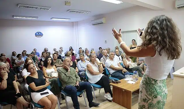Konak’ın İleri Yaş Merkezi’nde kuşaklararası iletişim semineri