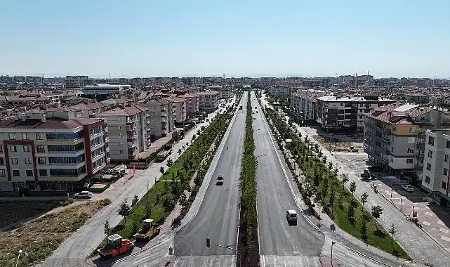 Konya Büyükşehir Ahmet Yesevi Caddesi ve Sakarya Kavşağı’nda Yol Kalitesini Yükseltti