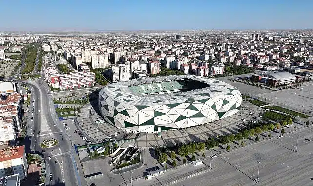 Konya Büyükşehir Stadyumu Türkiye-İspanya Maçına Hazırlanıyor