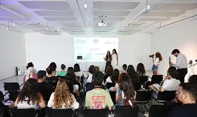 Lâl Denizli, KonuŞu Eğitim Programı’nın açılışında gençlerle buluştu