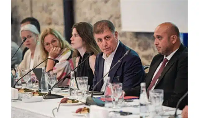 Tugay: Elimizin altında olan hazineleri görmeliyiz