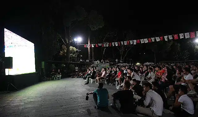 12 Dev Adam’ın final heyecanı Bornova’da dev ekranda yaşanacak