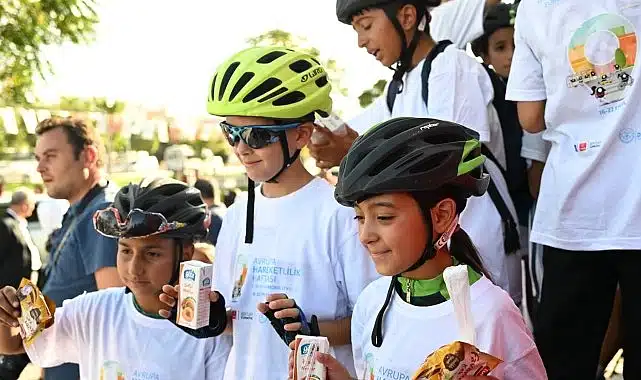 Akhisarlılar Sağlıklı Yaşam İçin Pedal Çevirdi