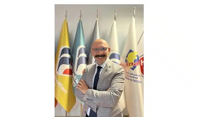 Anne-babalara çağrı: Lise döneminde sadece notlara değil, çocuğunuzun gelişimine odaklanın