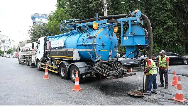 ASAT Alanya’da yağmursuyu hatlarını temizliyor