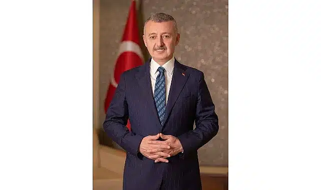 Başkan Büyükakın okula yeni başlayan miniklere başarılar diledi