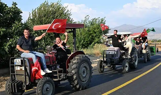 Başkan Dutlulu Ilgın Mahallesi’nde Traktör Konvoyu ile Karşılandı