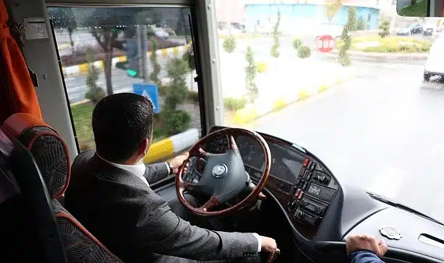 Başkan Rasim Arı, Nevşehir Belediyesi SK Takım Otobüsünü Kullandı