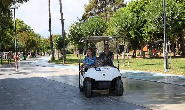 Büyükşehir’den Konyaaltı Sahili’nde temizlik seferberliği