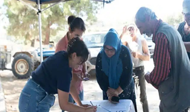 Büyükşehir’den yanan köylere 40 tonluk yem desteği