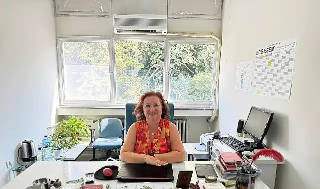 Doç. Dr. Aydoğdu Karaaslan gençlerde dijital yorgunluğa ve ekran bağımlılığına dikkat çekti