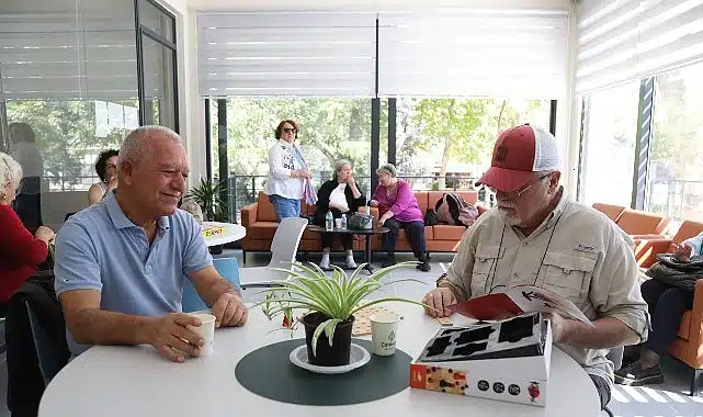 Emekli Lokali’nde Yüzler Gülüyor