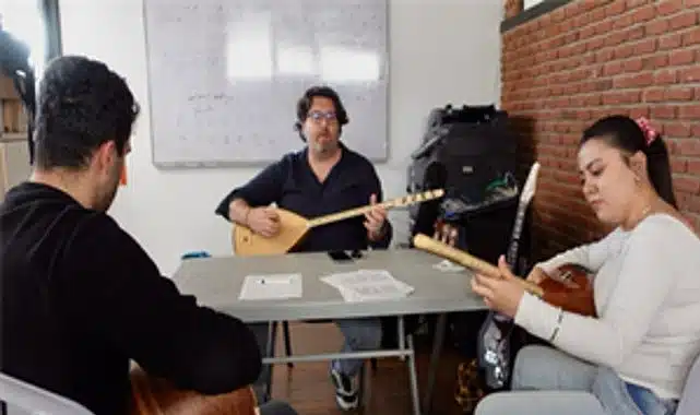 Genç İzmir’in ücretsiz müzik kursları için başvurular sürüyor