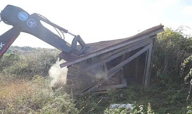 İSKİ, son 1 ayda 100’den fazla kaçak yapıyı kaldırdı