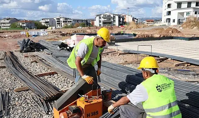 Kartepe Evleri’nde durmaksızın çalışılıyor