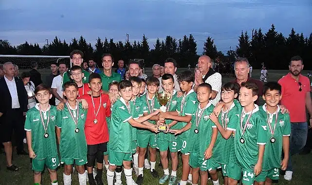 Osmangazi’de minik yetenekler futbol şöleninde buluştu