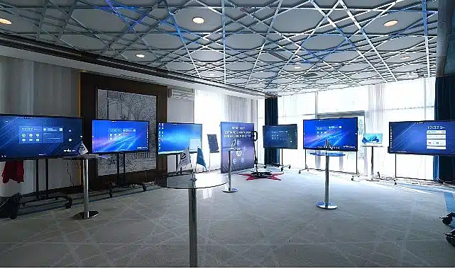 Yapay Zekâ Çağında Akıllı Tahtada Yeni Standart