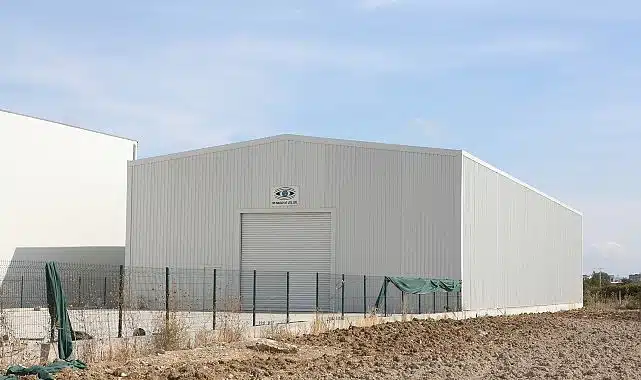 Yaylacık’ta kaçak iş yeri yıkıldı