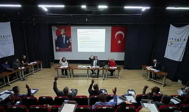 Ayvalık Belediyesi 2026 Yılı Bütçesi 3 Milyar Türk Lirası Olarak Oy Birliğiyle Onaylandı.
