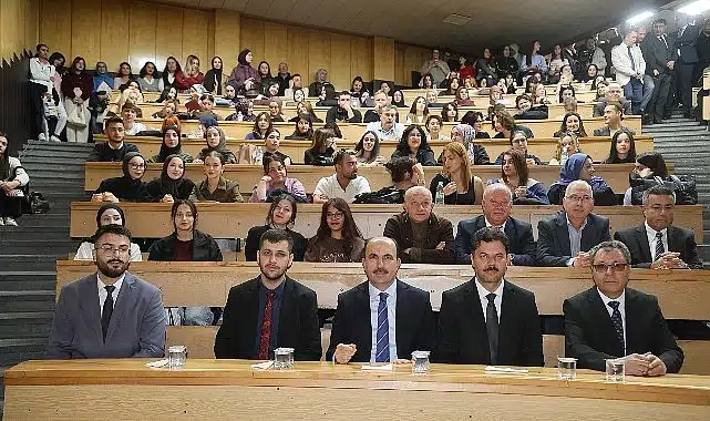 Başkan Altay SÜ Edebiyat Fakültesi Öğrencileriyle Buluştu