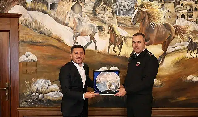 Başkan Arı, JAKEM Komutanı Fırat’ı Makamında Ağırladı