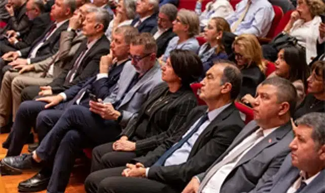 Başkan Tugay kentin geleceği “İzmirNİP2054”ü tanıttı