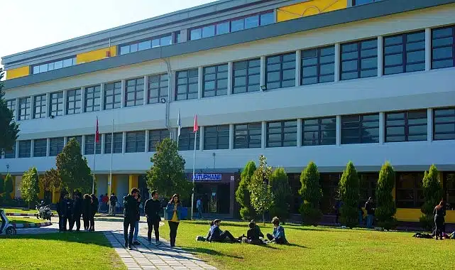 Binlerce kitap ve sınırsız bilginin kaynağı