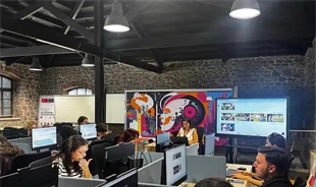 Büyükşehir’den gençlere “Canva” eğitimi