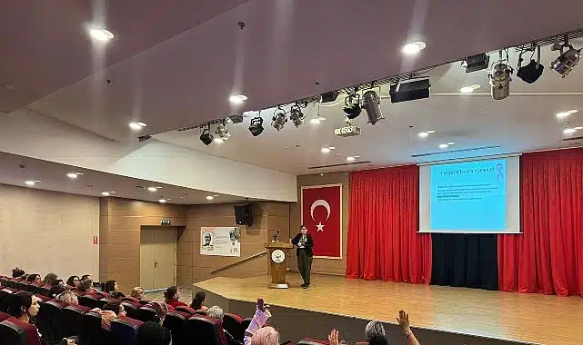 Çiğli Belediyesi’nden meme kanseri farkındalık semineri