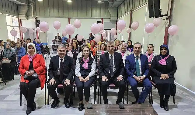 Gölcük’te Meme Kanseri Farkındalık Paneli Yoğun İlgi Gördü