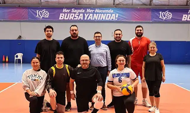 Nilüfer Belediyesi çalışanları filede ter döktü